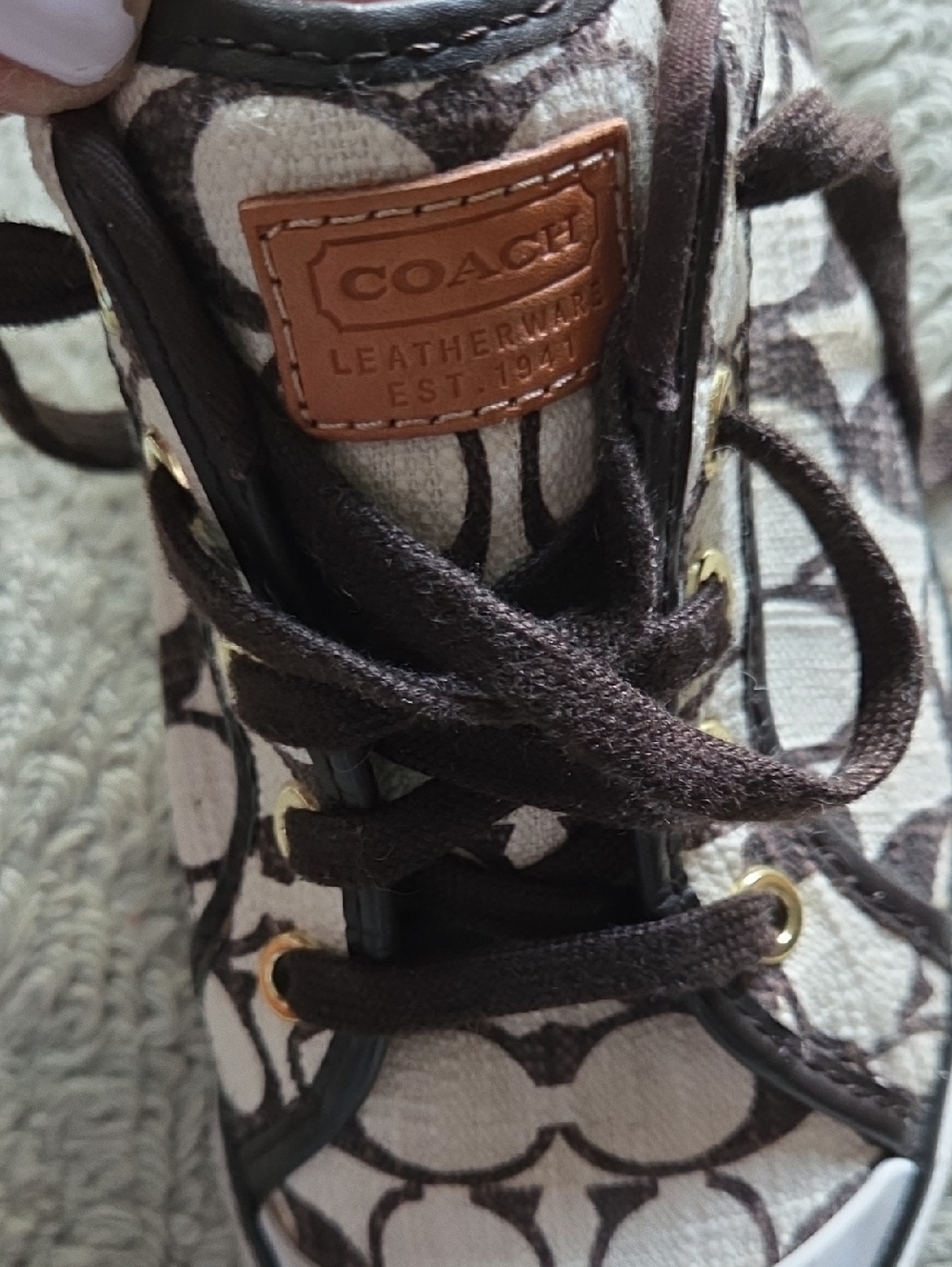 Coach Brown & Ivory Barrett Canvas Signature Sneakers Size 7.5 B - Picture 2 of 15